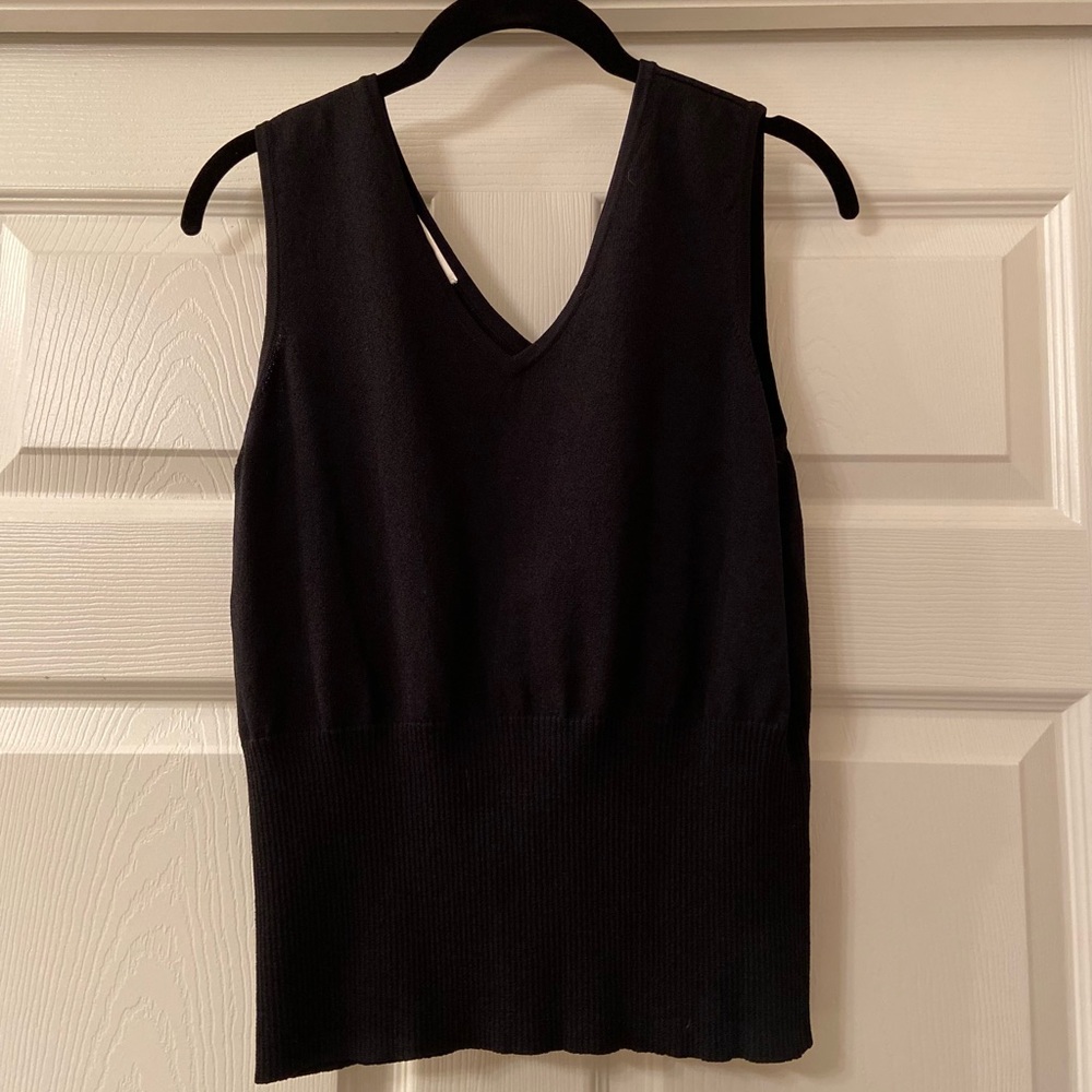 Talbots Black V neck, sleeveless, light weight sweater, size M ribbed waist